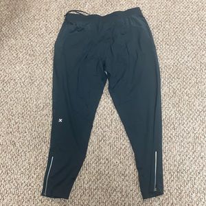Lululemon joggers 31” practically new
